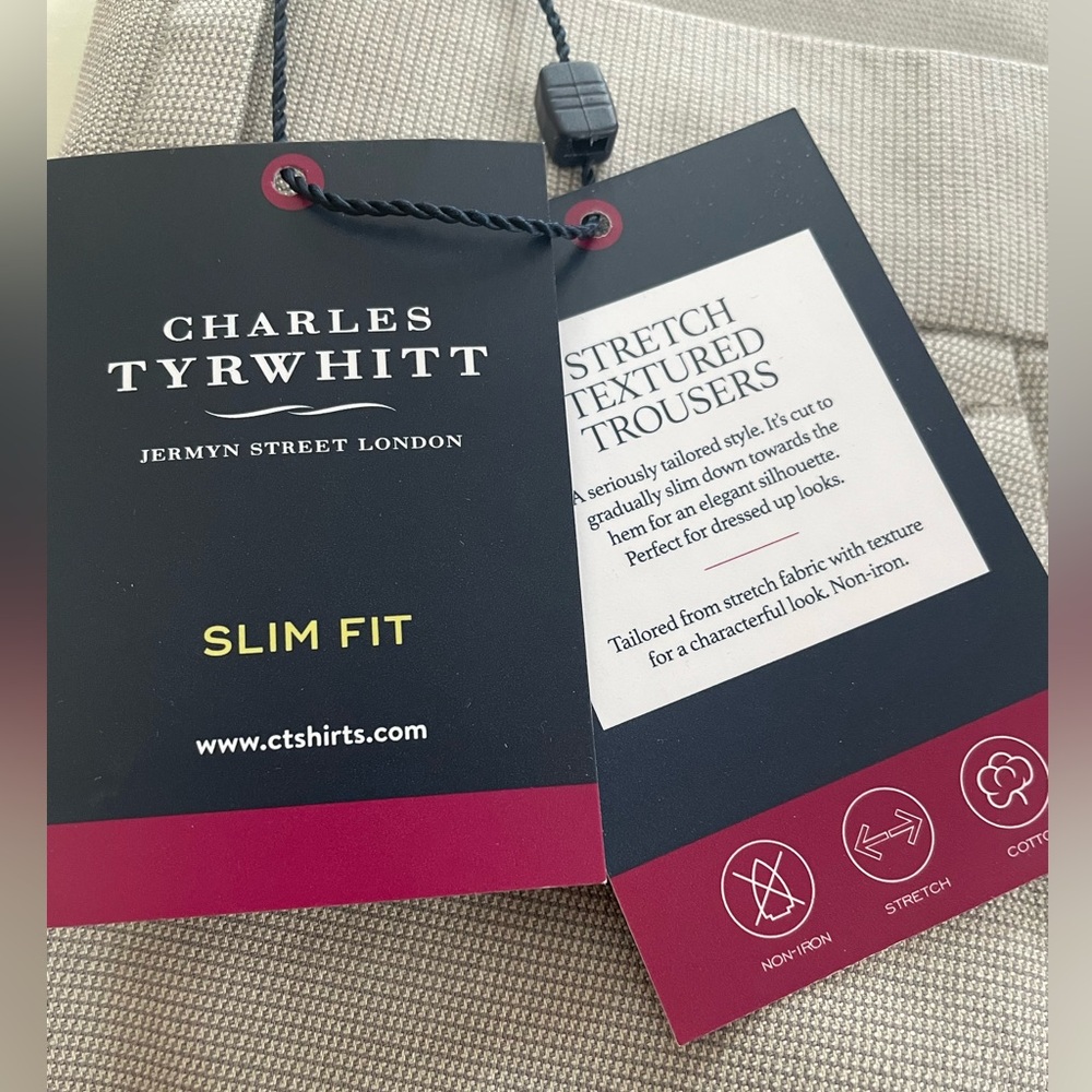 BNWT - CHARLES TYRWHITT - 36W/30L - NEW